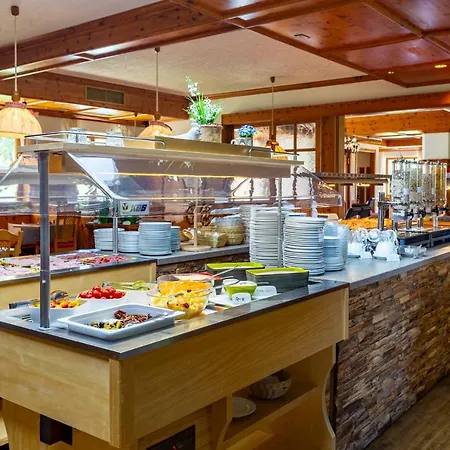 Wiesgauer - Alpenhotel Hotel 4*